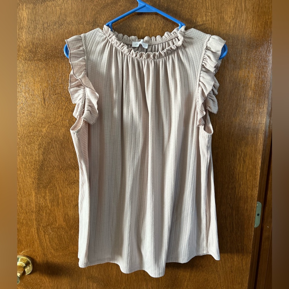 Ces Femme Gray Ruffled Sleeveless Blouse